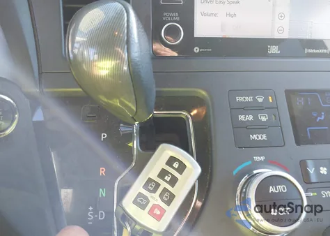 2019 Toyota Sienna Se Premium 8 Passenger из США, поврежденный, VIN 5TDXZ3DC4KS972761